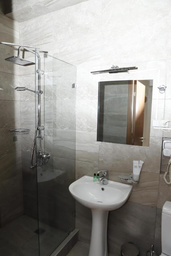 Legend Hotel Tbilisi ภายนอก รูปภาพ