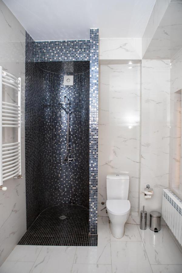 Legend Hotel Tbilisi ภายนอก รูปภาพ