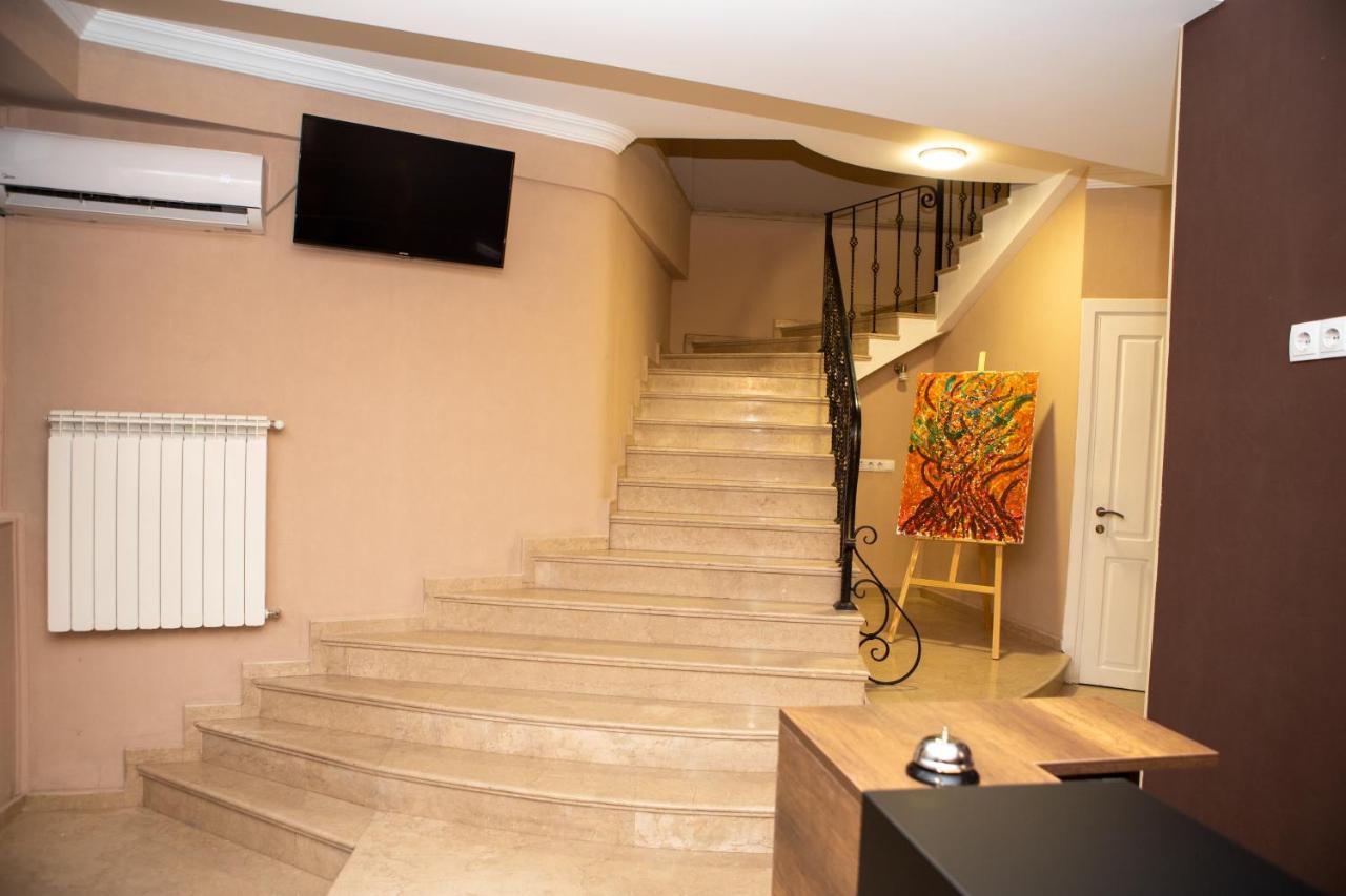 Legend Hotel Tbilisi ภายนอก รูปภาพ
