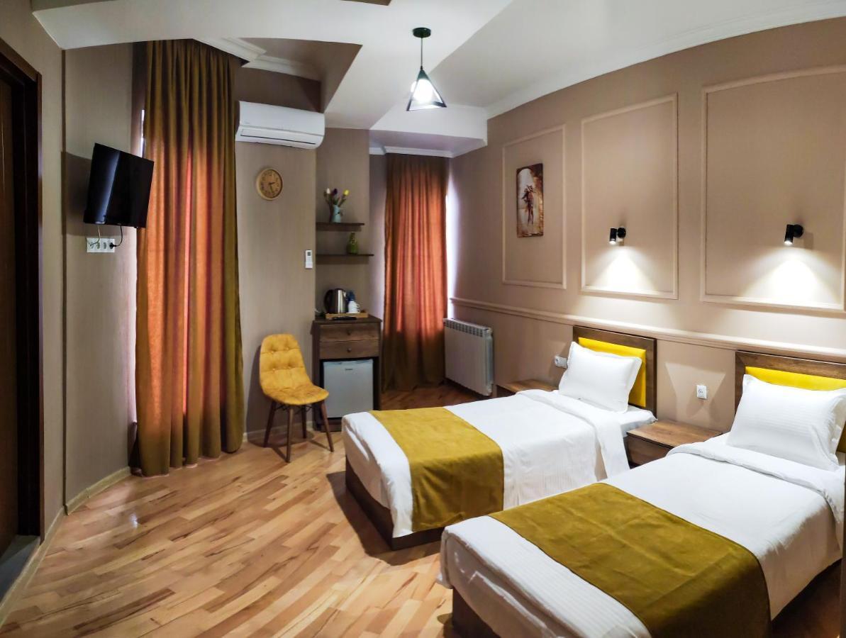 Legend Hotel Tbilisi ภายนอก รูปภาพ