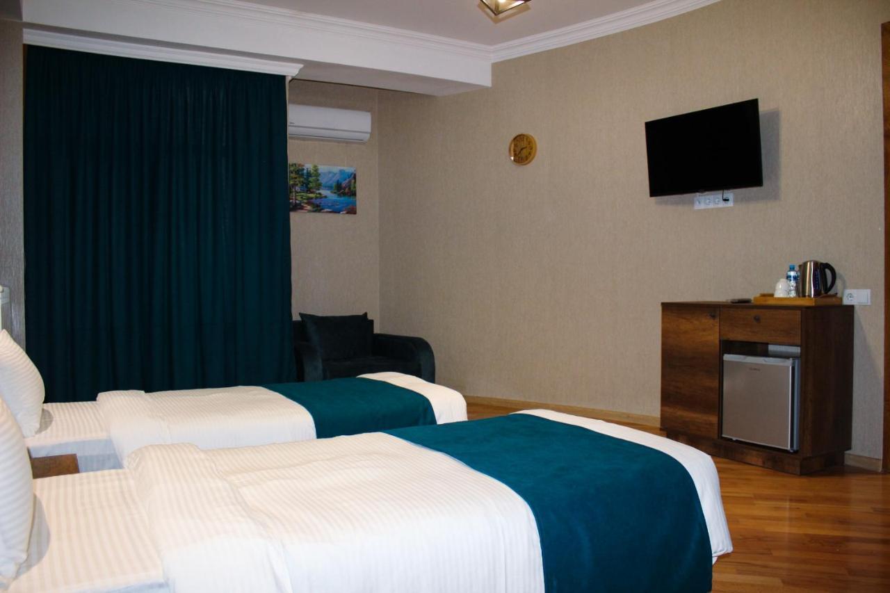 Legend Hotel Tbilisi ภายนอก รูปภาพ
